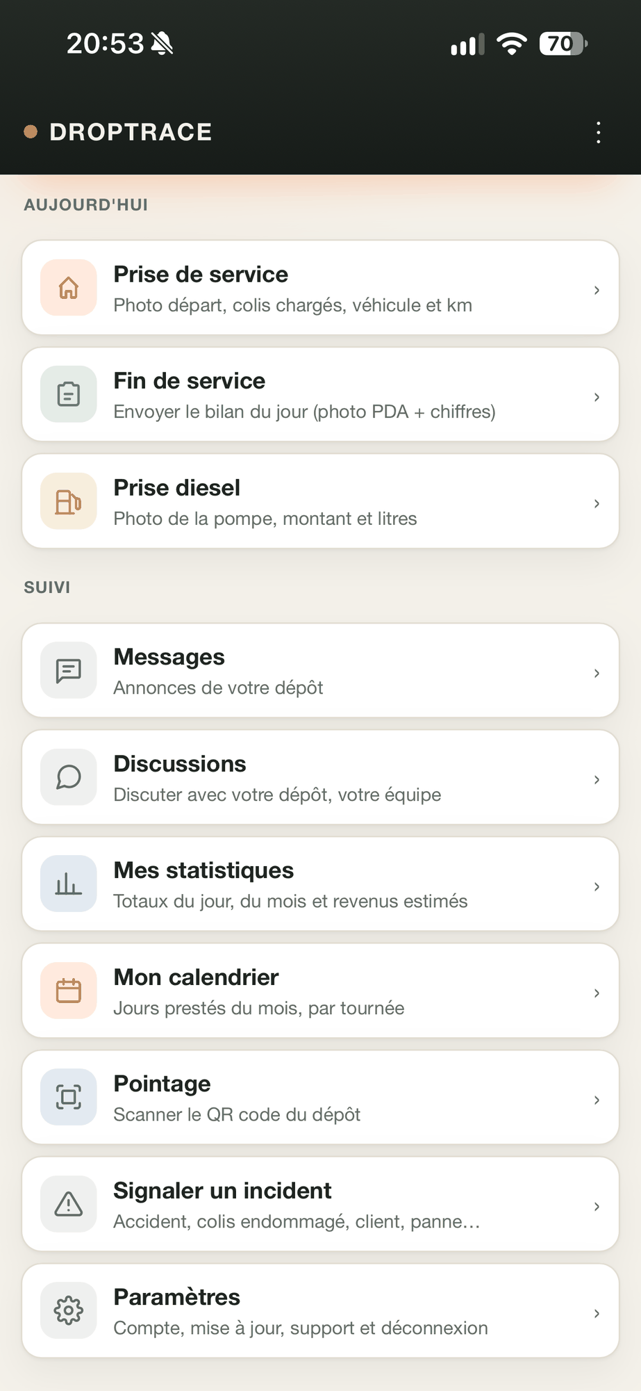 Écran d'accueil de l'application chauffeur DropTrace : prise de service, fin de service, prise diesel, messages, discussions, statistiques, calendrier, pointage et incidents